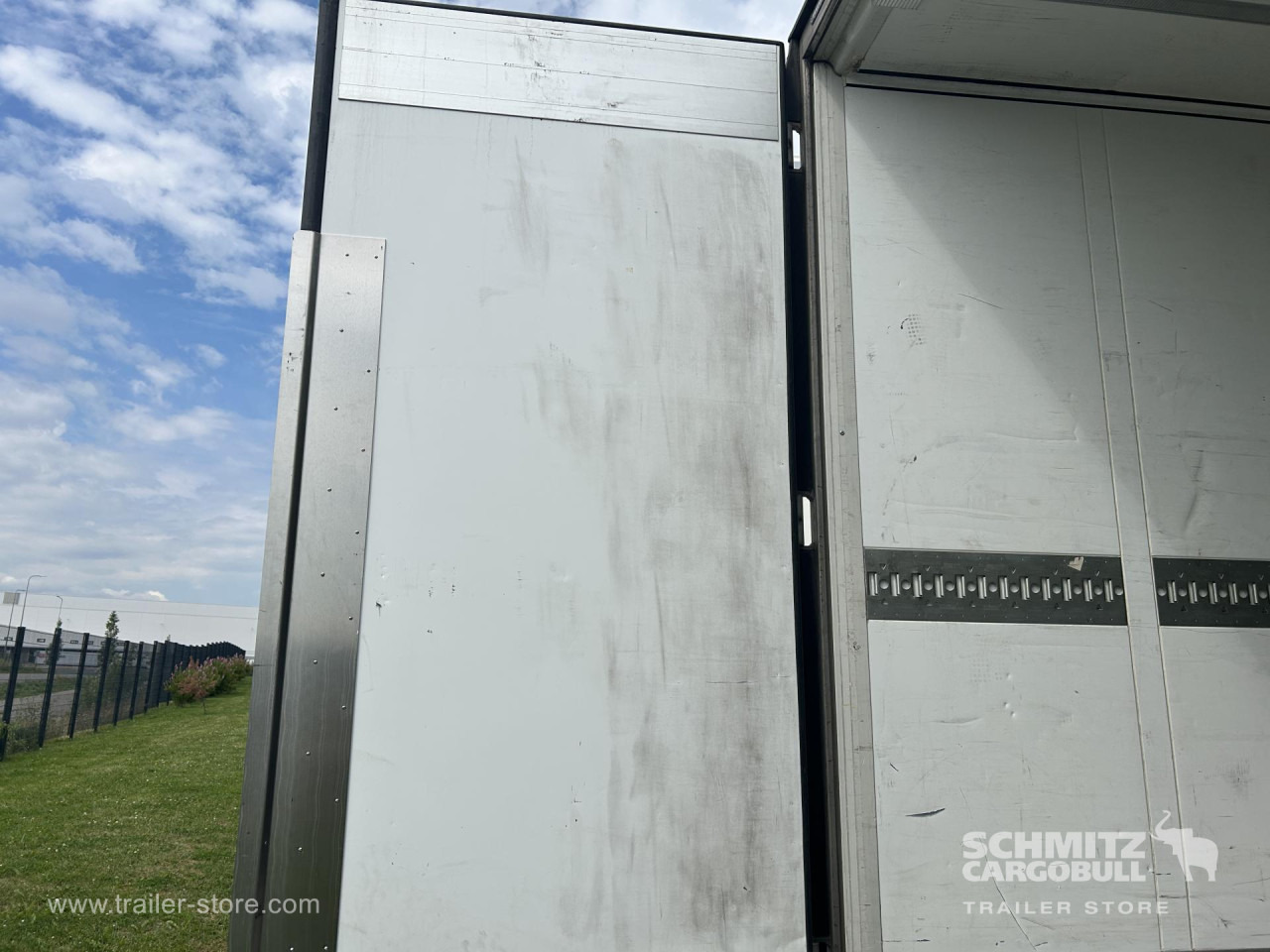SCHMITZ Reefer Standard - Isotermisk semitrailer: bilde 2 SCHMITZ Reefer Standard - Isotermisk semitrailer: bilde 2