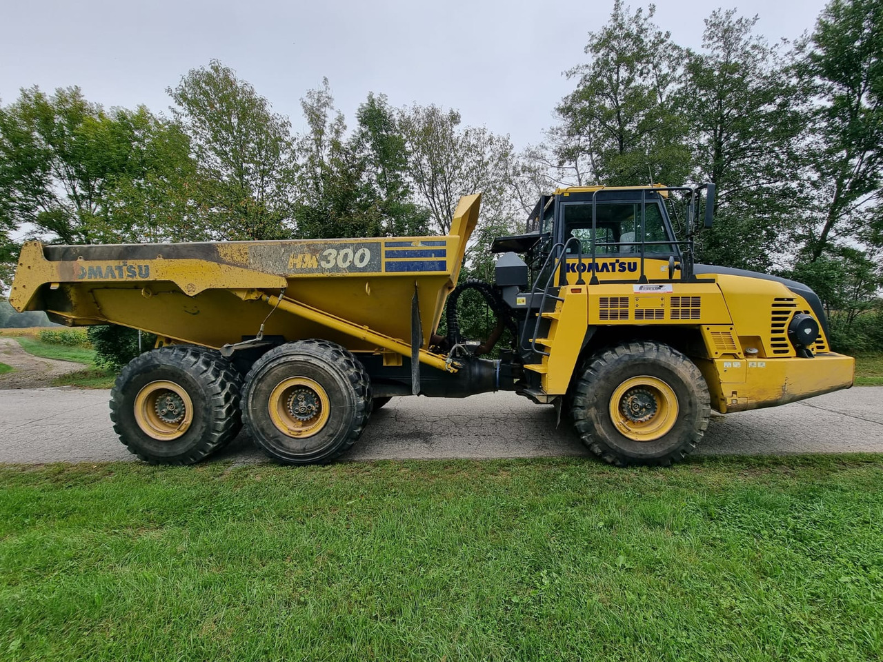 KOMATSU HM 300-5EO - Tipptruck: bilde 2 KOMATSU HM 300-5EO - Tipptruck: bilde 2