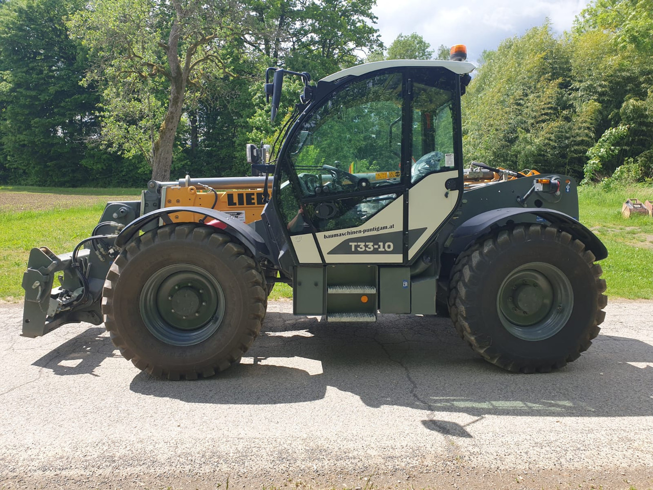 LIEBHERR T 33-10 - Teleskoplastere: bilde 1 LIEBHERR T 33-10 - Teleskoplastere: bilde 1