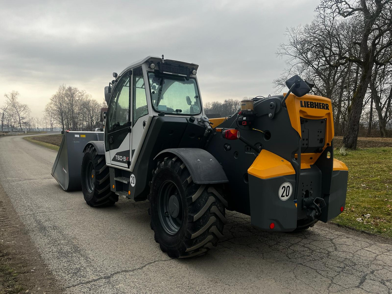 LIEBHERR T 60-9s - Teleskophjullaster: bilde 5 LIEBHERR T 60-9s - Teleskophjullaster: bilde 5