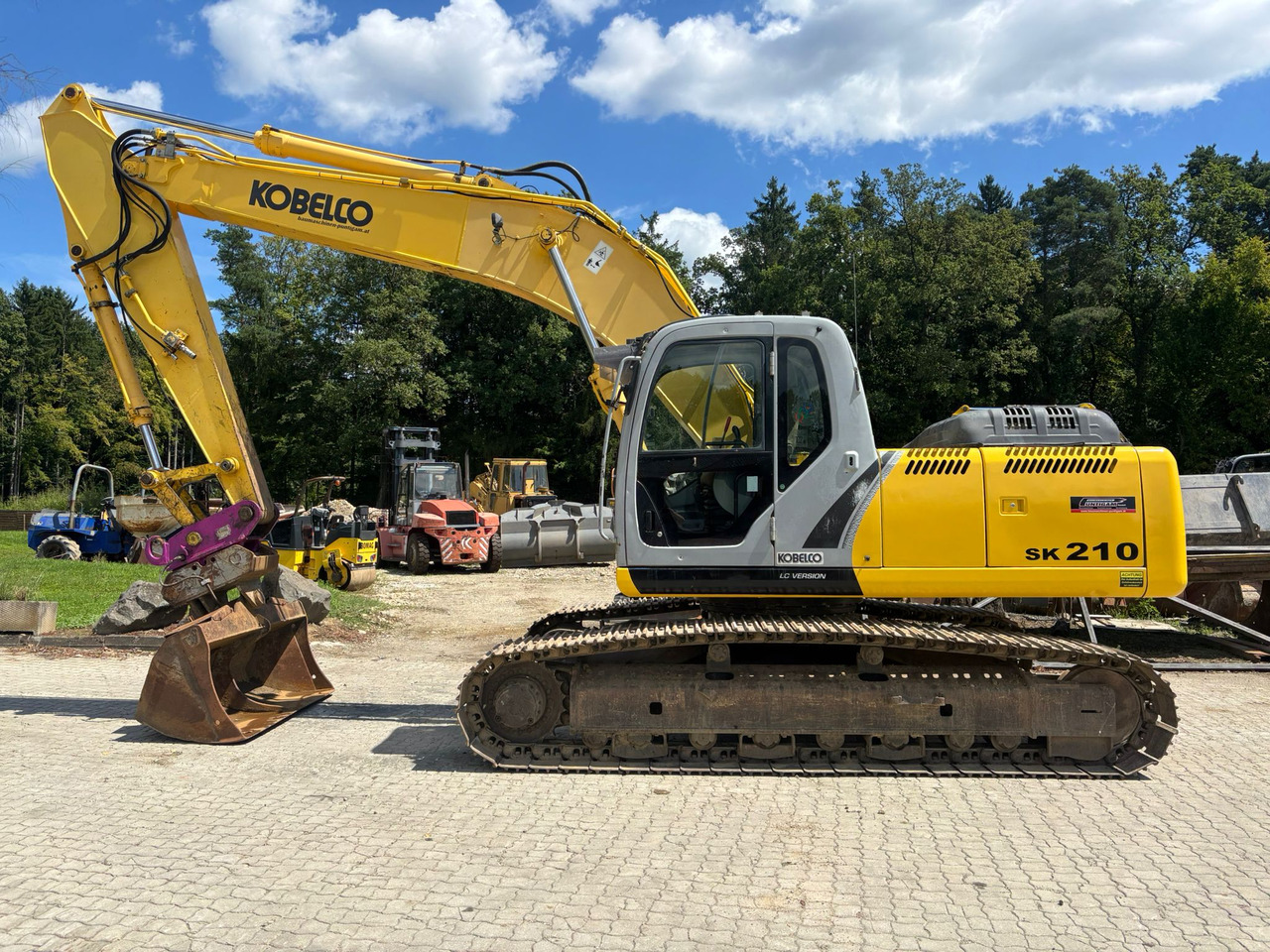 NEW HOLLAND Kobelco E 215 B - Beltegraver: bilde 1 NEW HOLLAND Kobelco E 215 B - Beltegraver: bilde 1