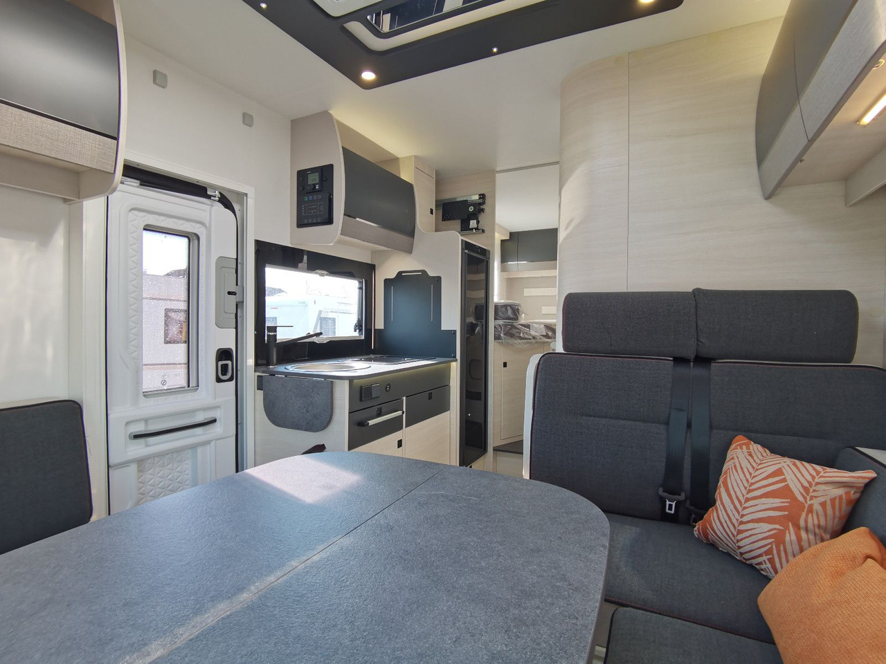 Chausson 627 TITANIUM /-2026- / 165PS - 8G. AUTOMATIK - Halvintegrert bobil: bilde 4 Chausson 627 TITANIUM /-2026- / 165PS - 8G. AUTOMATIK - Halvintegrert bobil: bilde 4