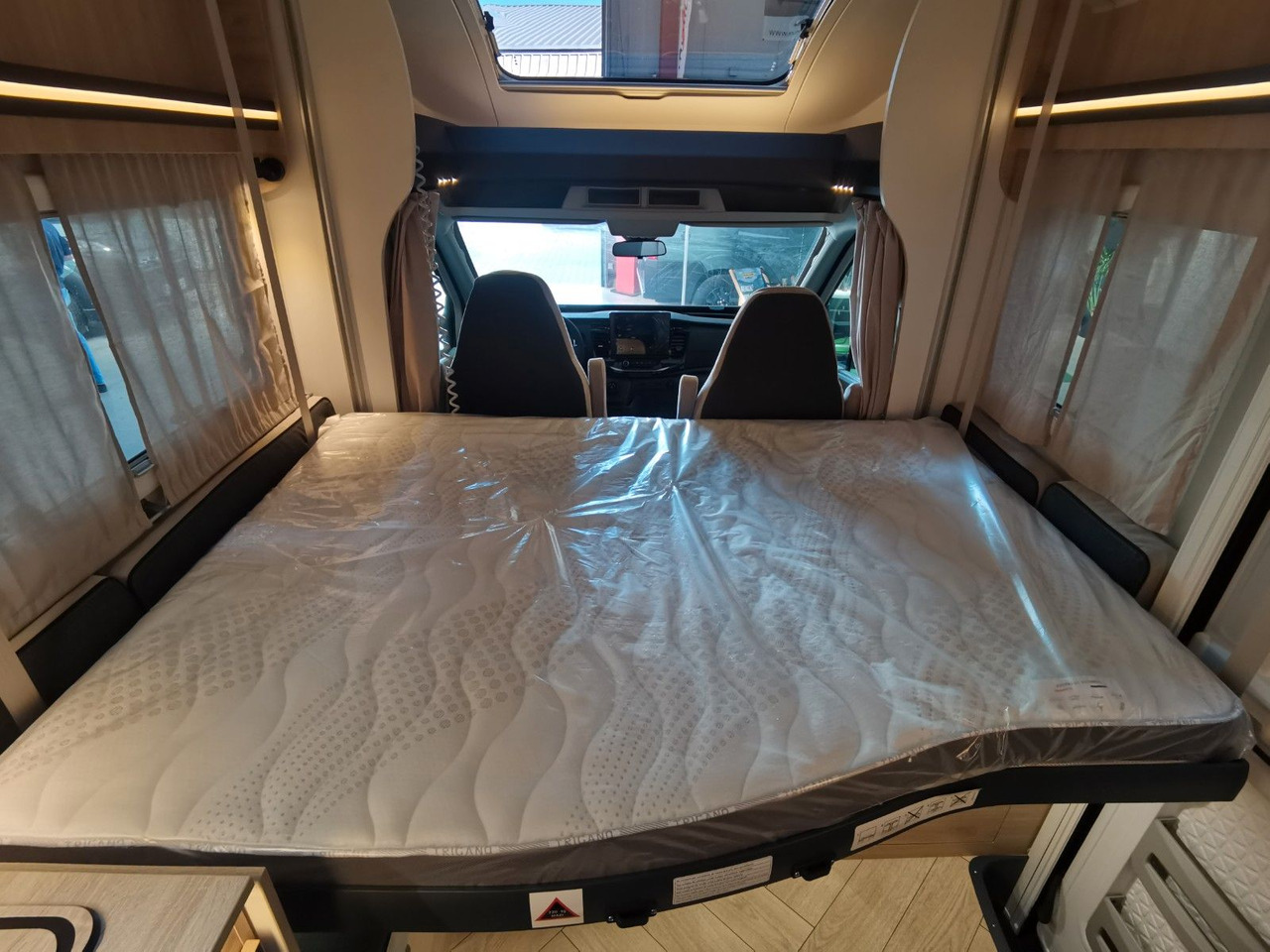 Leie  Chausson 650 TITANIUM / - 2026 - / NUR 6.39 M. / HUBBETT Chausson 650 TITANIUM / - 2026 - / NUR 6.39 M. / HUBBETT: bilde 17
