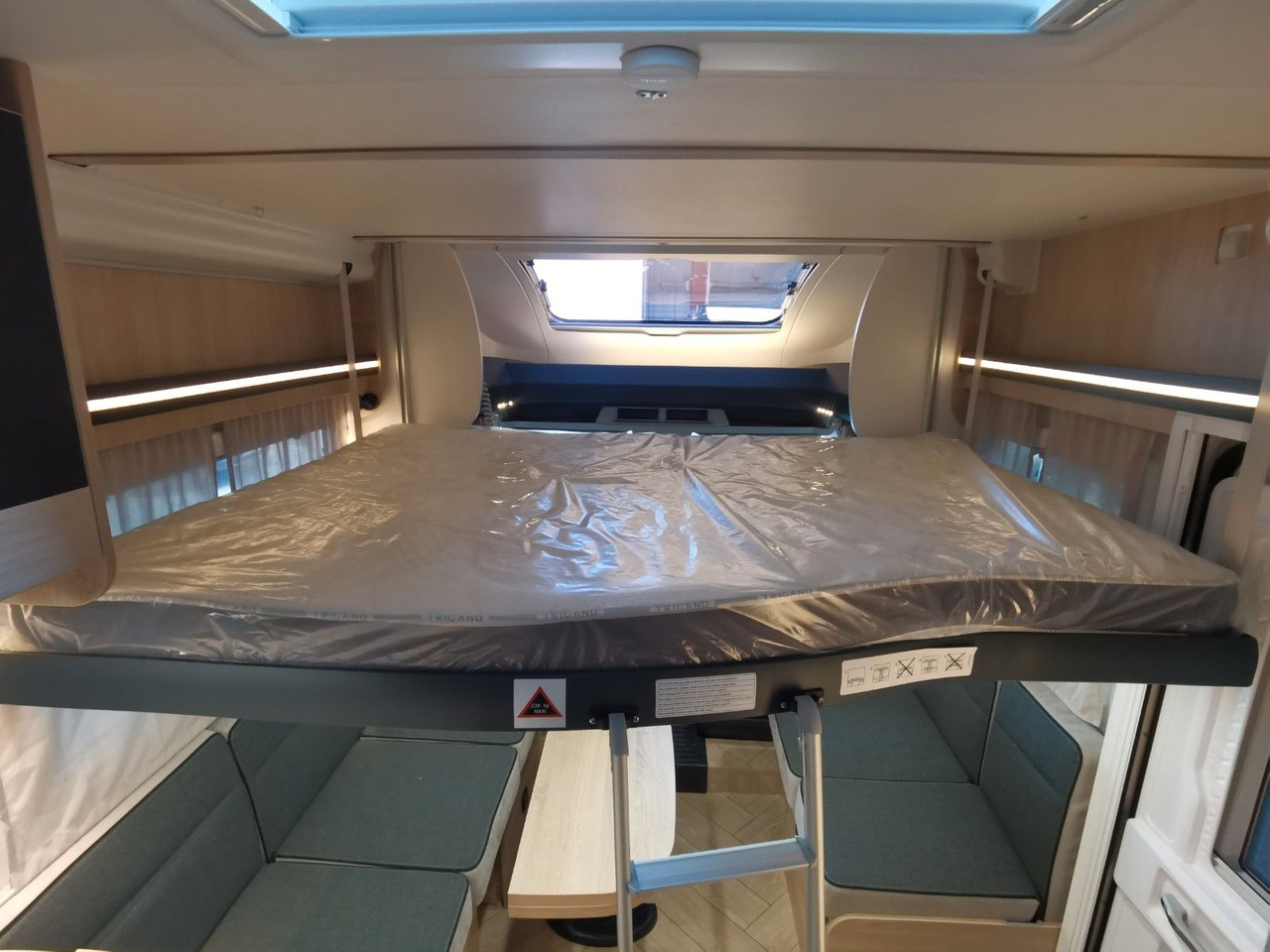 Leie  Chausson 650 TITANIUM / - 2026 - / NUR 6.39 M. / HUBBETT Chausson 650 TITANIUM / - 2026 - / NUR 6.39 M. / HUBBETT: bilde 18