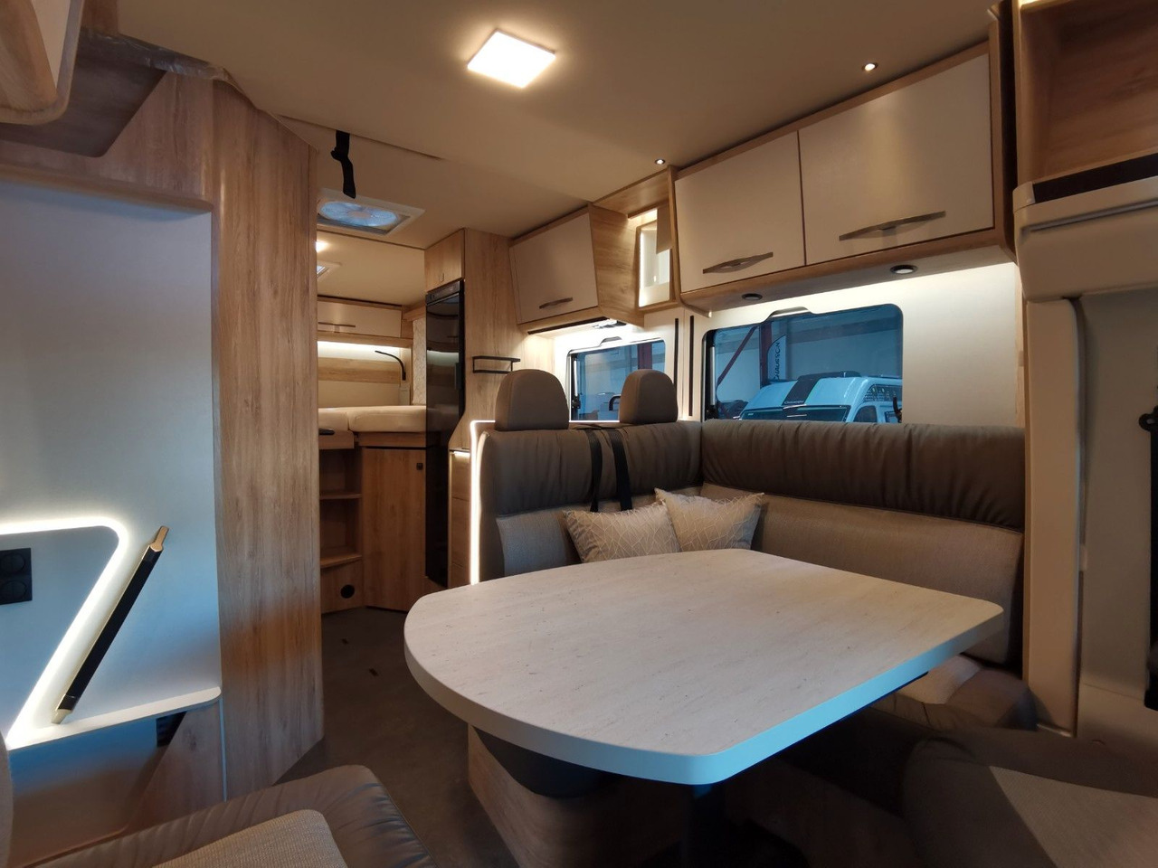 Halvintegrert bobil Eura Mobil PROFILA RS 695 EB /-2026-/ HUBBETT& EINZELBETTEN: bilde 16 Halvintegrert bobil Eura Mobil PROFILA RS 695 EB /-2026-/ HUBBETT& EINZELBETTEN: bilde 16