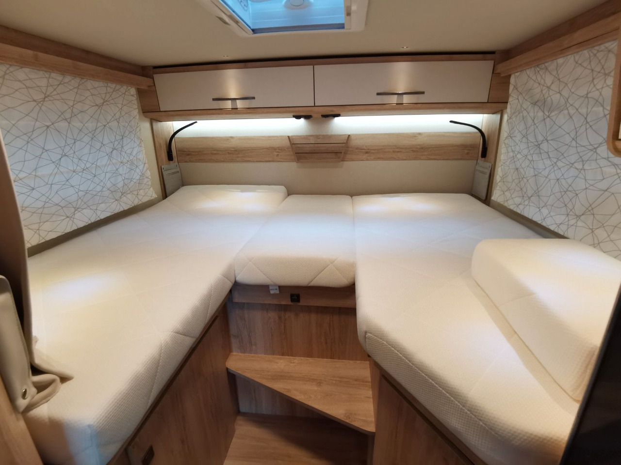 Halvintegrert bobil Eura Mobil PROFILA RS 695 EB /-2026-/ HUBBETT& EINZELBETTEN: bilde 20 Halvintegrert bobil Eura Mobil PROFILA RS 695 EB /-2026-/ HUBBETT& EINZELBETTEN: bilde 20