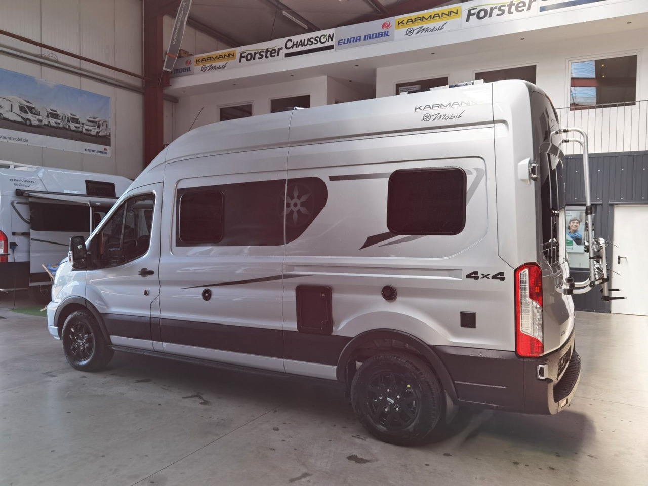 Karmann DEXTER 560 / 170PS - 4x4 / SOLAR & MARKISE & ALU - Bybobil: bilde 5 Karmann DEXTER 560 / 170PS - 4x4 / SOLAR & MARKISE & ALU - Bybobil: bilde 5