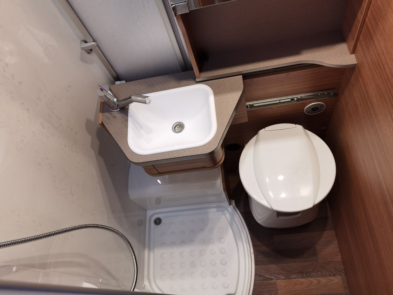 Alkovebil Weinsberg CARAHOME 550 MG /- 2025 - / 140 PS / NUR 5.97M: bilde 22 Alkovebil Weinsberg CARAHOME 550 MG /- 2025 - / 140 PS / NUR 5.97M: bilde 22