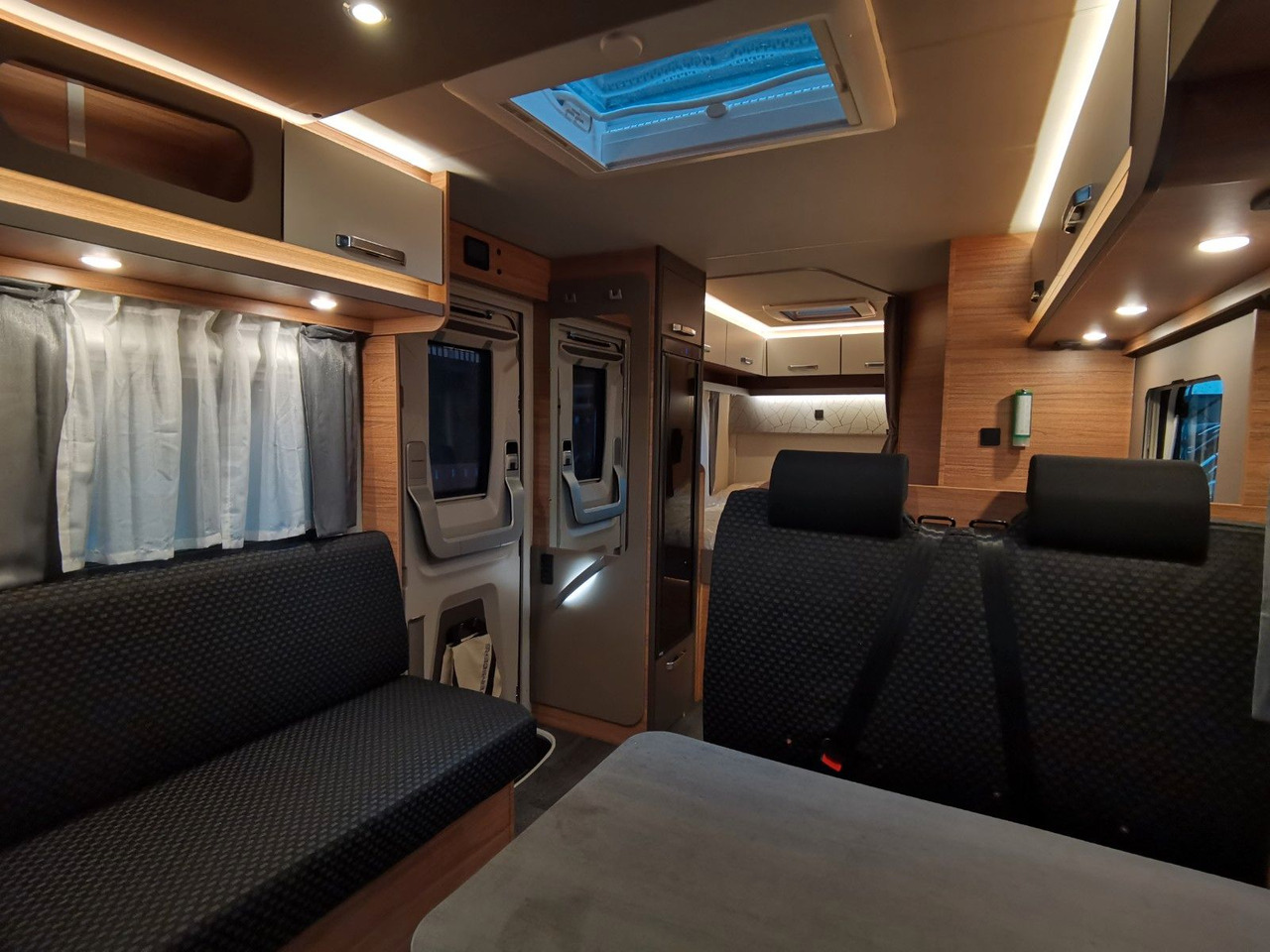 Halvintegrert bobil Weinsberg CARALOFT 650 MF /-2024-/ 155PS / SEITENBETT: bilde 10