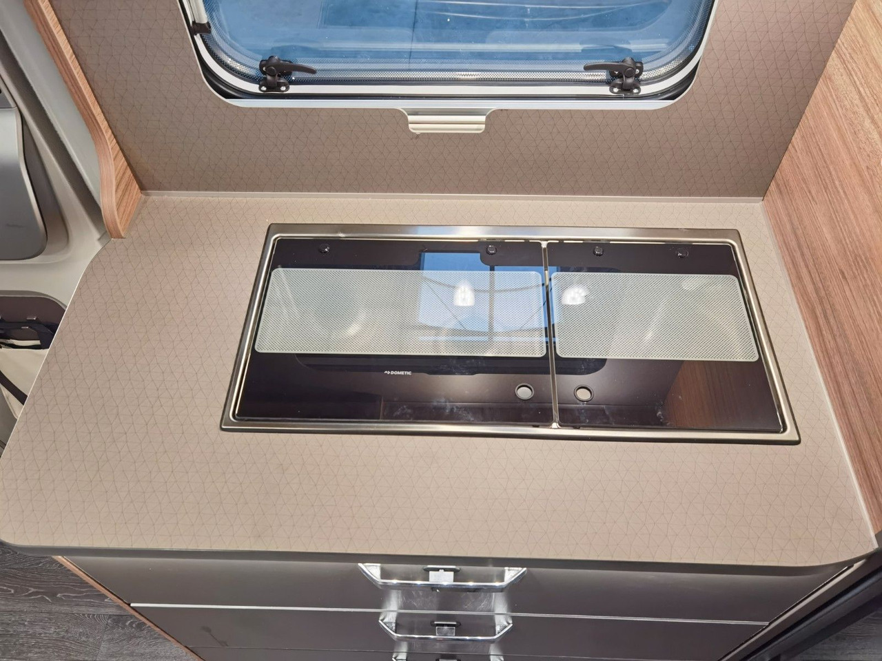 Halvintegrert bobil Weinsberg CARASUITE 650 MEG/155-DSG/EINZELBETTEN & HUBBETT: bilde 17