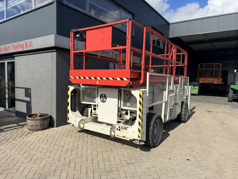 Genie GS 3390 RT Schaarhoogwerker / Scissor Lift / Arbeitsbuhne 12mtr werkhoogte 4x4 Deutz DIESEL 2013 - Sakselift: bilde 4 Genie GS 3390 RT Schaarhoogwerker / Scissor Lift / Arbeitsbuhne 12mtr werkhoogte 4x4 Deutz DIESEL 2013 - Sakselift: bilde 4