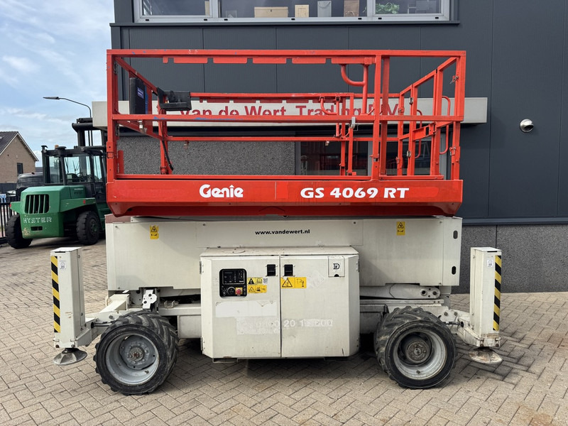Genie GS 4069 RT  Hoogwerker / Arbeitsbuhne 14mtr werkhoogte 4x4 Kubota DIESEL 2014 - Sakselift: bilde 1 Genie GS 4069 RT  Hoogwerker / Arbeitsbuhne 14mtr werkhoogte 4x4 Kubota DIESEL 2014 - Sakselift: bilde 1