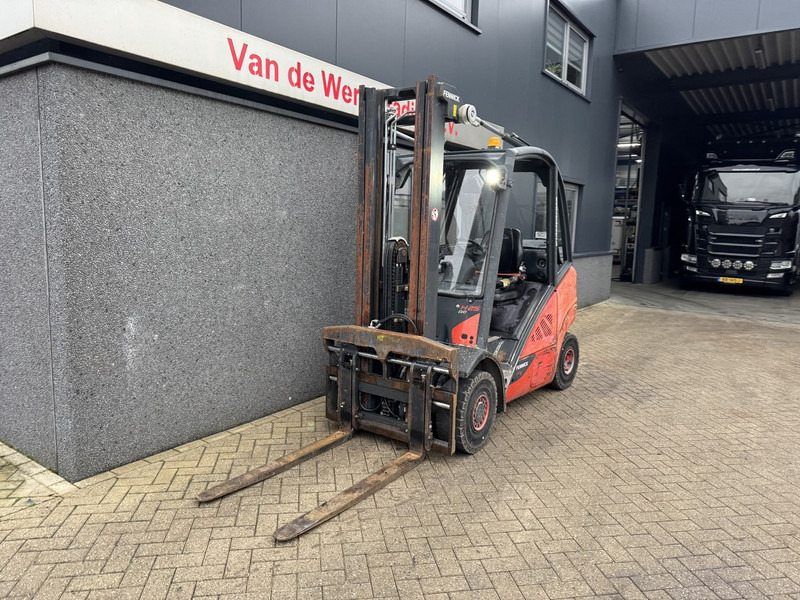 Linde H25T-02 Triplo 550 Freelift / Sideshift / Vorkversteller LPG 2013 - Gasstruck: bilde 3 Linde H25T-02 Triplo 550 Freelift / Sideshift / Vorkversteller LPG 2013 - Gasstruck: bilde 3