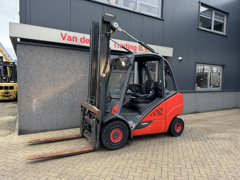 Linde H30D-02 Duplo 450 Sideshift / Vorkversteller VW Diesel 2013 - Dieseltruck: bilde 2 Linde H30D-02 Duplo 450 Sideshift / Vorkversteller VW Diesel 2013 - Dieseltruck: bilde 2