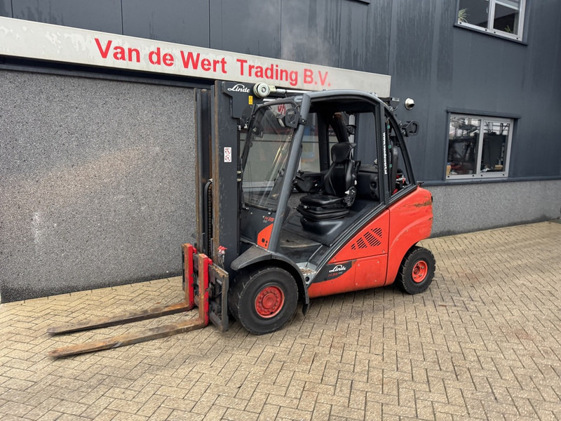 Linde H35T-02 Triplo 465 Freelift / Sideshift / weegsysteem LPG 2017 - Gasstruck: bilde 2 Linde H35T-02 Triplo 465 Freelift / Sideshift / weegsysteem LPG 2017 - Gasstruck: bilde 2