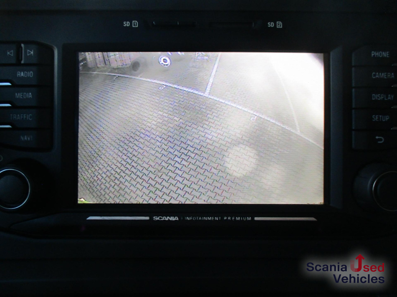 SCANIA P 320 B6x2*4LB Getränkeaufbau mit Lbw. / Full Air - Distribusjon av drikkevarer lastebil: bilde 2 SCANIA P 320 B6x2*4LB Getränkeaufbau mit Lbw. / Full Air - Distribusjon av drikkevarer lastebil: bilde 2