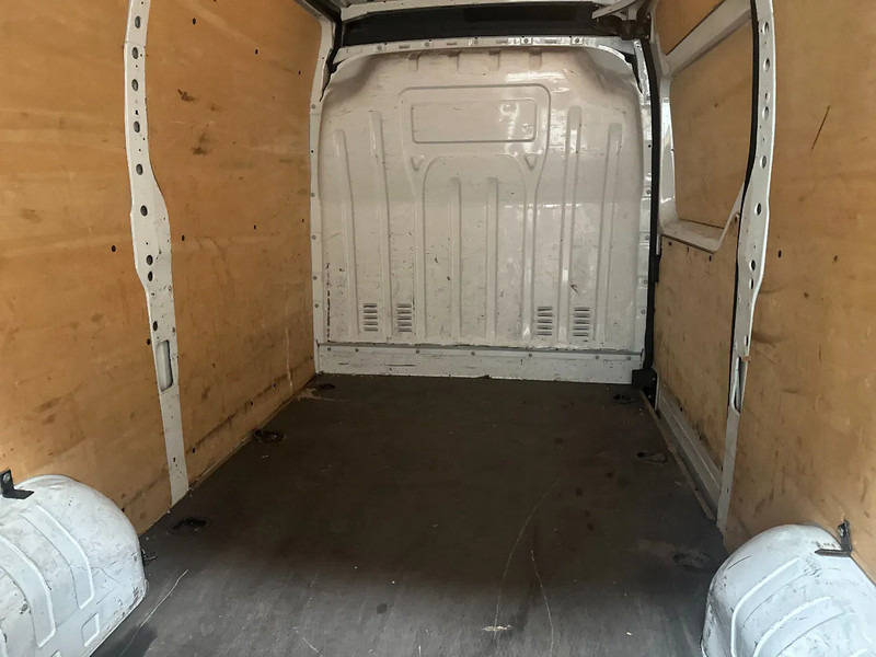 Renault Master 2.3 - Kassebil: bilde 5 Renault Master 2.3 - Kassebil: bilde 5