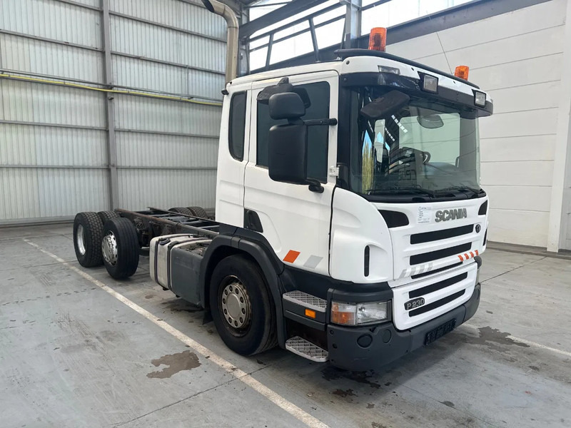 Scania P230 6X2 / Essieu relevable directionnel / Stuurbare liftas / Steerable lift axle / RETARDER / 481205 - Chassis lastebil: bilde 5 Scania P230 6X2 / Essieu relevable directionnel / Stuurbare liftas / Steerable lift axle / RETARDER / 481205 - Chassis lastebil: bilde 5