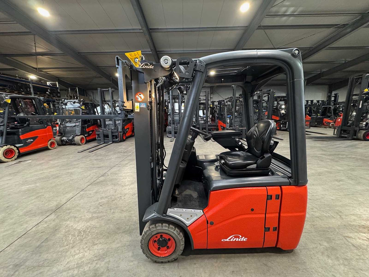 01/2021 SERVICE + UVV 07/2026 LINDE E14 DUPLEX FREE LIFT ELECTRIC FORKLIFT 8,370 HOURS - Gaffeltruck: bilde 1 01/2021 SERVICE + UVV 07/2026 LINDE E14 DUPLEX FREE LIFT ELECTRIC FORKLIFT 8,370 HOURS - Gaffeltruck: bilde 1