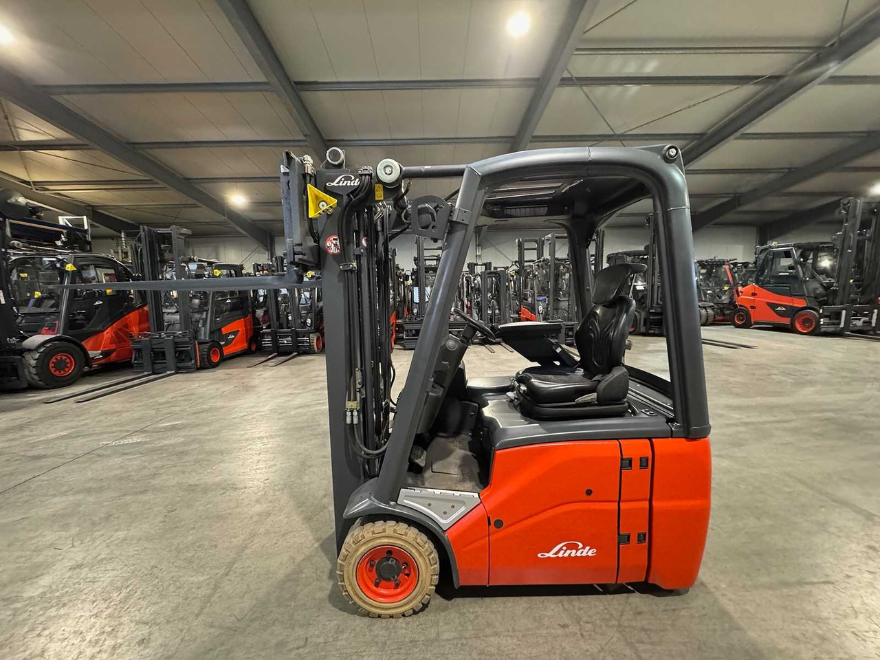 07/2021 LINDE E14 1,400KG DUPLEX FREE LIFT 3RD + 4TH VALVE 8,502 HOURS - Gaffeltruck: bilde 1 07/2021 LINDE E14 1,400KG DUPLEX FREE LIFT 3RD + 4TH VALVE 8,502 HOURS - Gaffeltruck: bilde 1