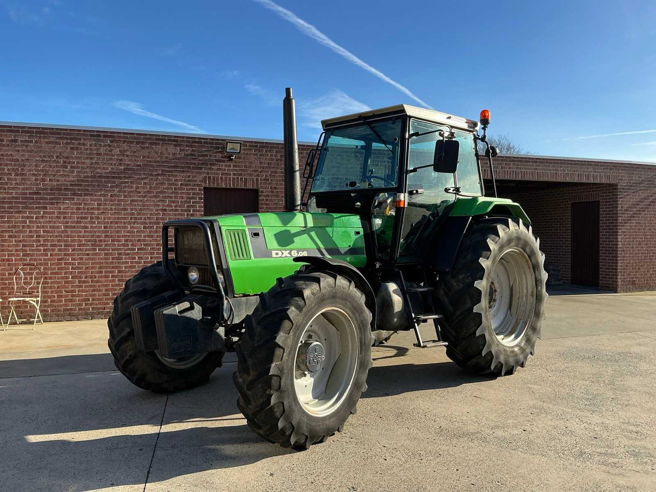 1993 DEUTZ-FAHR DX6.06 ALL-WHEEL DRIVE FARM TRACTOR - Traktor: bilde 1 1993 DEUTZ-FAHR DX6.06 ALL-WHEEL DRIVE FARM TRACTOR - Traktor: bilde 1