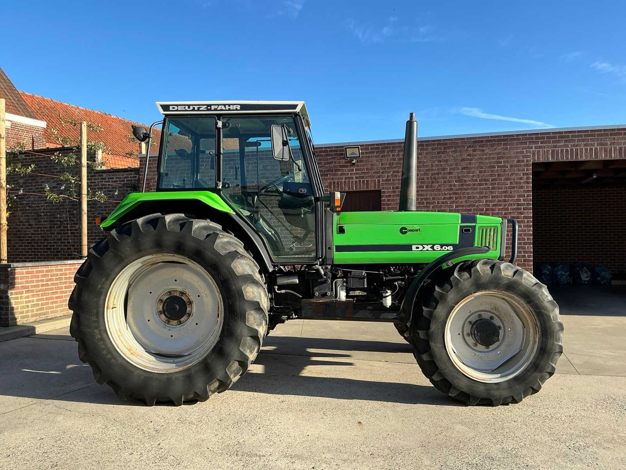 1993 DEUTZ-FAHR DX6.06 ALL-WHEEL DRIVE FARM TRACTOR - Traktor: bilde 5 1993 DEUTZ-FAHR DX6.06 ALL-WHEEL DRIVE FARM TRACTOR - Traktor: bilde 5