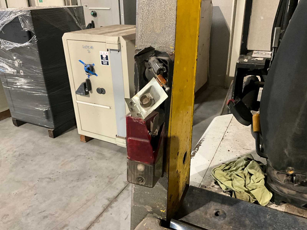 Gaffeltruck 1993 TCM FD25Z3T FORKLIFT: bilde 13 Gaffeltruck 1993 TCM FD25Z3T FORKLIFT: bilde 13