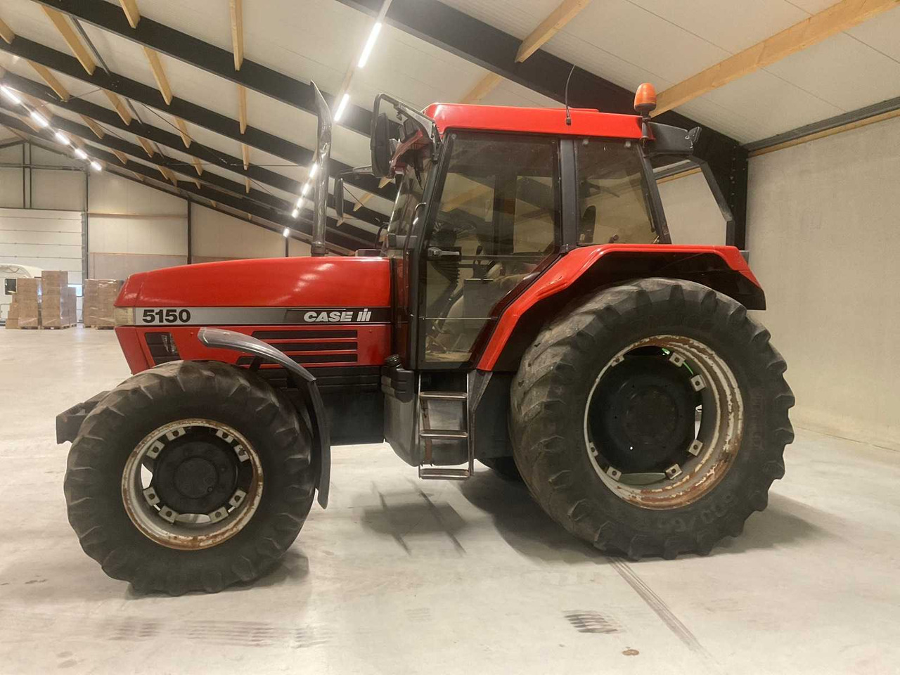 1995 CASE IH MAXXUM 5150 PLUS ALL-WHEEL DRIVE FARM TRACTOR - Traktor: bilde 2 1995 CASE IH MAXXUM 5150 PLUS ALL-WHEEL DRIVE FARM TRACTOR - Traktor: bilde 2