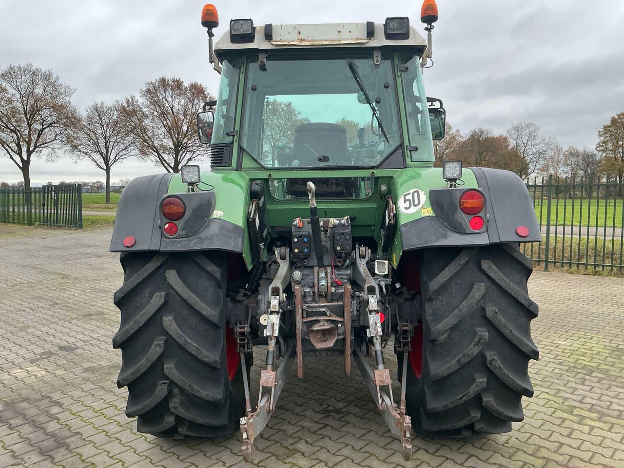 2001 FENDT 716 VARIO ALL-WHEEL DRIVE FARM TRACTOR - Traktor: bilde 4 2001 FENDT 716 VARIO ALL-WHEEL DRIVE FARM TRACTOR - Traktor: bilde 4