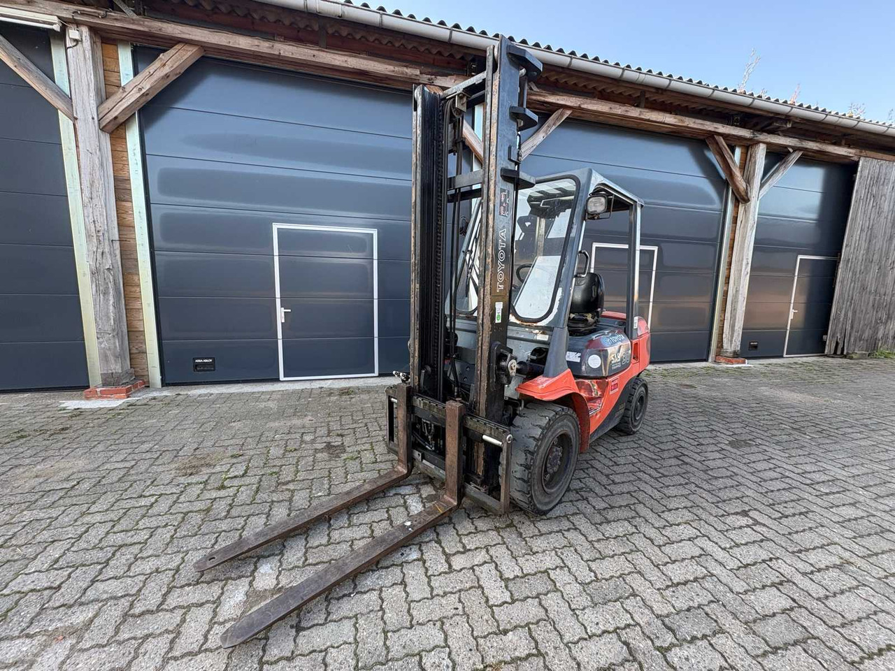 2007 TOYOTA 02-8FDF30 FORKLIFT - Gaffeltruck: bilde 2 2007 TOYOTA 02-8FDF30 FORKLIFT - Gaffeltruck: bilde 2