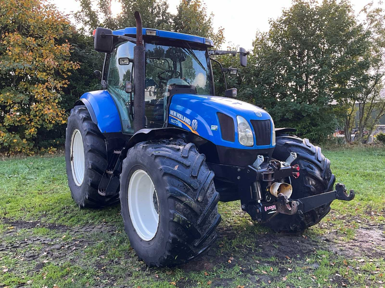 2008 NEW HOLLAND T6070 FOUR WHEEL DRIVE FARM TRACTOR - Traktor: bilde 4 2008 NEW HOLLAND T6070 FOUR WHEEL DRIVE FARM TRACTOR - Traktor: bilde 4