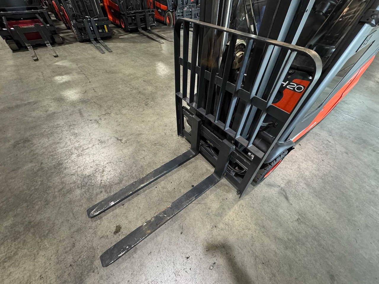 2008 SERVICE + UVV 10/2026 LINDE H20T 2,000KG TRIPLEX GAS FORKLIFT FORKLIFT 11,735 HOURS - Gaffeltruck: bilde 5 2008 SERVICE + UVV 10/2026 LINDE H20T 2,000KG TRIPLEX GAS FORKLIFT FORKLIFT 11,735 HOURS - Gaffeltruck: bilde 5