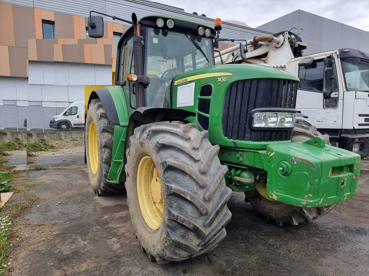 2009 -JOHN DEERE - 7430 MW2 CD44 - 4-WHEEL DRIVE TRACTOR - Traktor: bilde 2 2009 -JOHN DEERE - 7430 MW2 CD44 - 4-WHEEL DRIVE TRACTOR - Traktor: bilde 2