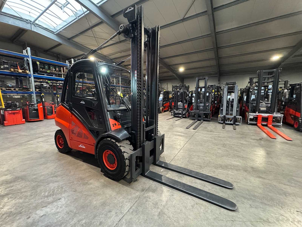 2011 LINDE H50D 5.000KG 3.+4TH VALVE DIESEL FORKLIFT FORKLIFT - Gaffeltruck: bilde 4 2011 LINDE H50D 5.000KG 3.+4TH VALVE DIESEL FORKLIFT FORKLIFT - Gaffeltruck: bilde 4