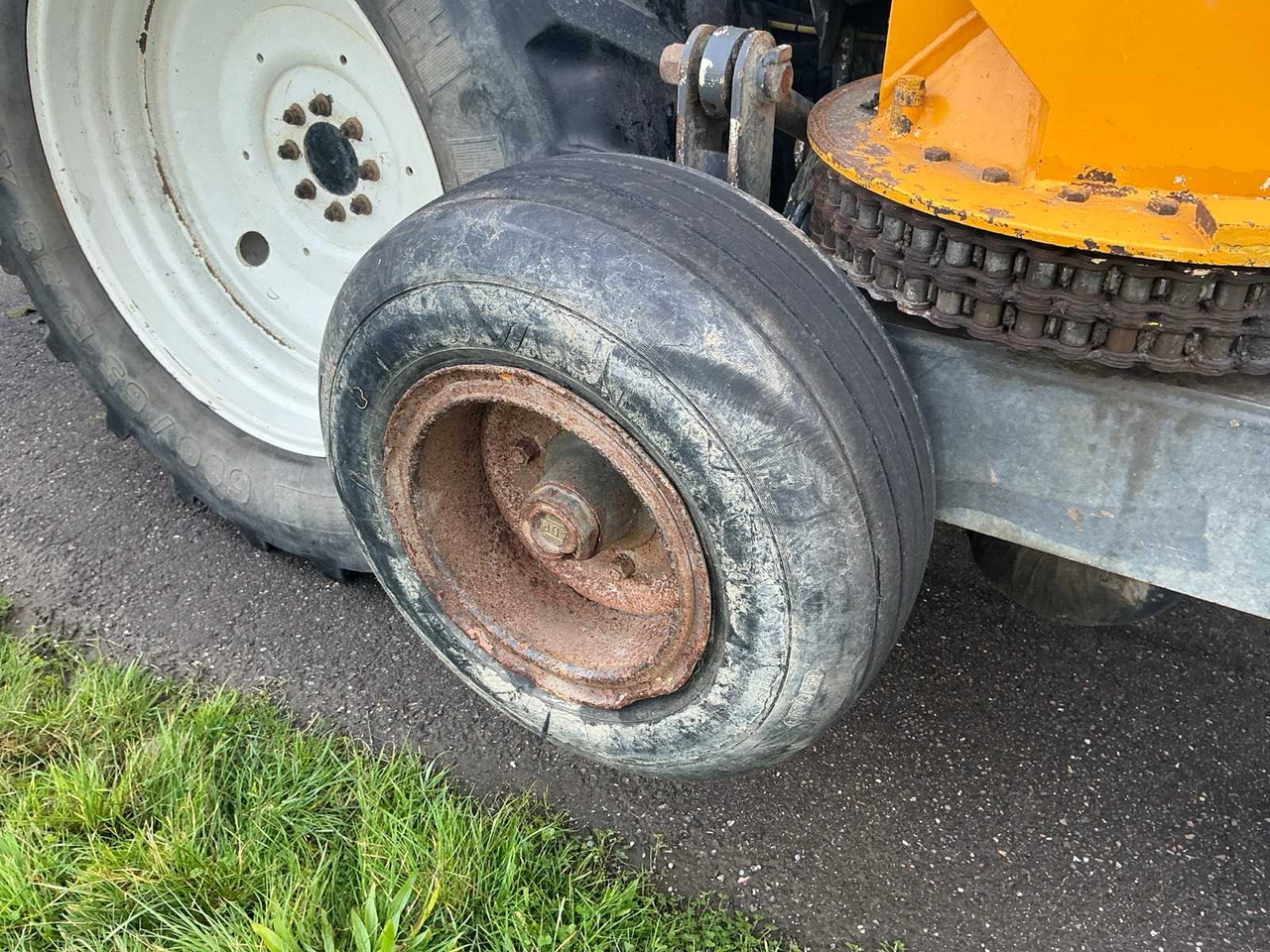 Traktor 2011 NEW HOLLAND T6070 FOUR WHEEL DRIVE FARM TRACTOR: bilde 16