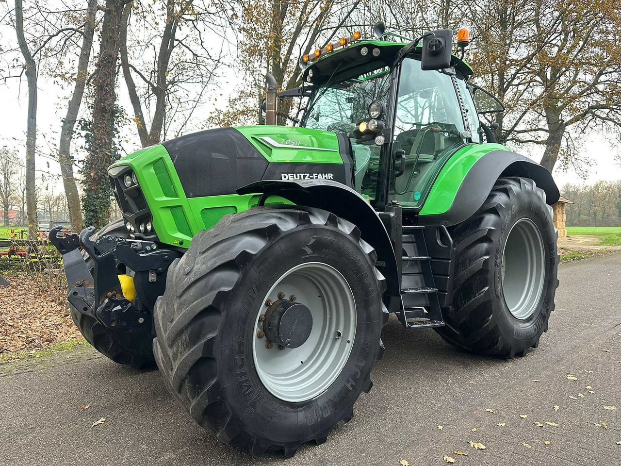 2013 DEUTZ-FAHR 7250 TTV FOUR WHEEL DRIVE FARM TRACTOR - Traktor: bilde 1 2013 DEUTZ-FAHR 7250 TTV FOUR WHEEL DRIVE FARM TRACTOR - Traktor: bilde 1