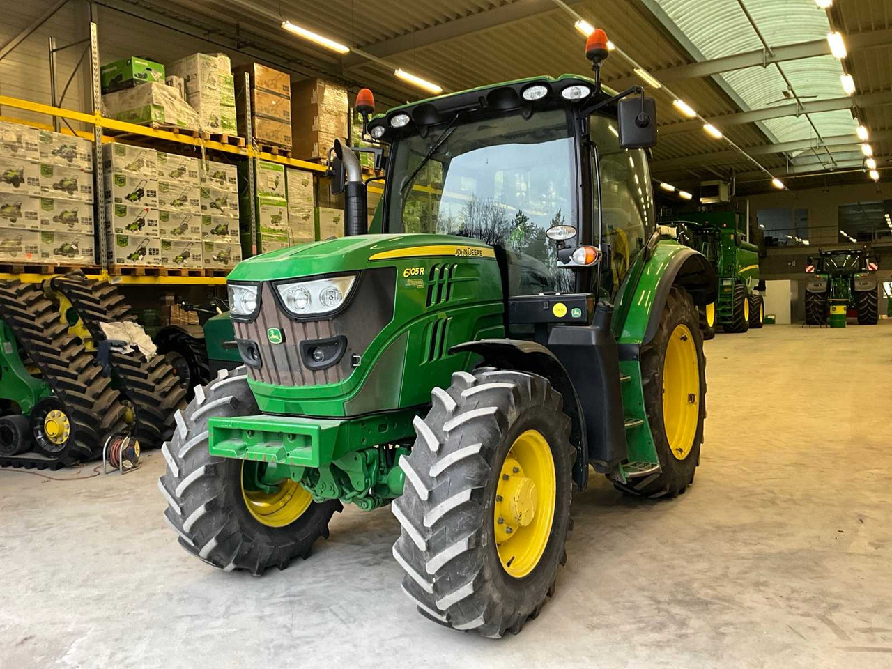 2013 JOHN DEERE 6105R FOUR WHEEL DRIVE FARM TRACTOR - Traktor: bilde 2 2013 JOHN DEERE 6105R FOUR WHEEL DRIVE FARM TRACTOR - Traktor: bilde 2