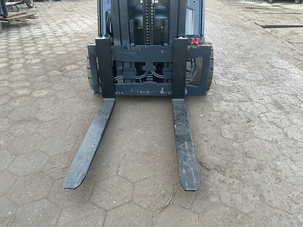 2015 LINDE E 35HL FORKLIFT TRUCK - Gaffeltruck: bilde 5 2015 LINDE E 35HL FORKLIFT TRUCK - Gaffeltruck: bilde 5