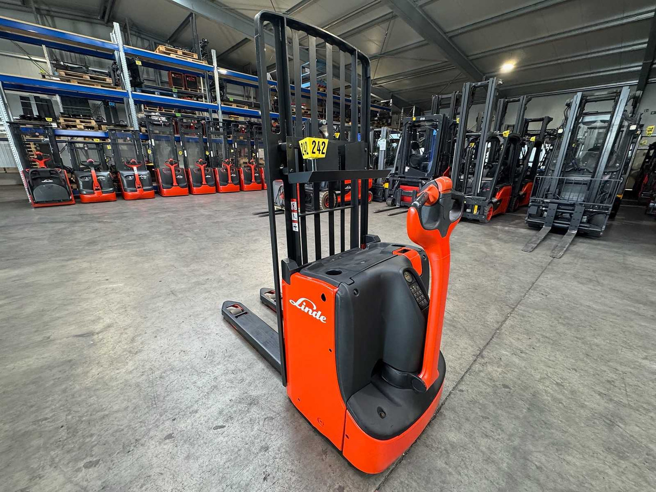 2017 LINDE T16L PALLET TRUCK ANT STACKER INITIAL STROKE 1,677 HOURS - Gaffeltruck: bilde 5 2017 LINDE T16L PALLET TRUCK ANT STACKER INITIAL STROKE 1,677 HOURS - Gaffeltruck: bilde 5