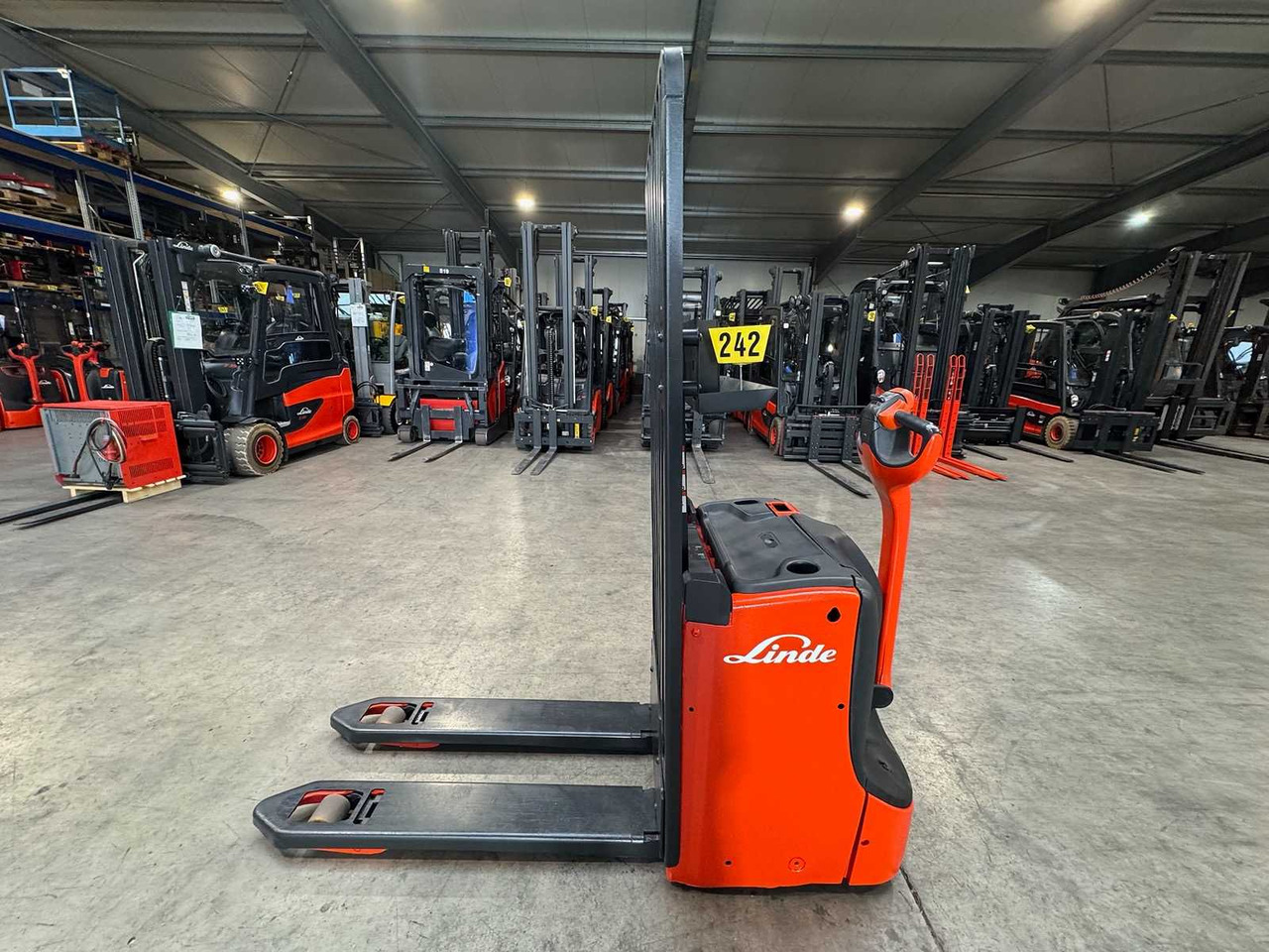 2017 LINDE T16L PALLET TRUCK ANT STACKER INITIAL STROKE 1,677 HOURS - Gaffeltruck: bilde 2 2017 LINDE T16L PALLET TRUCK ANT STACKER INITIAL STROKE 1,677 HOURS - Gaffeltruck: bilde 2