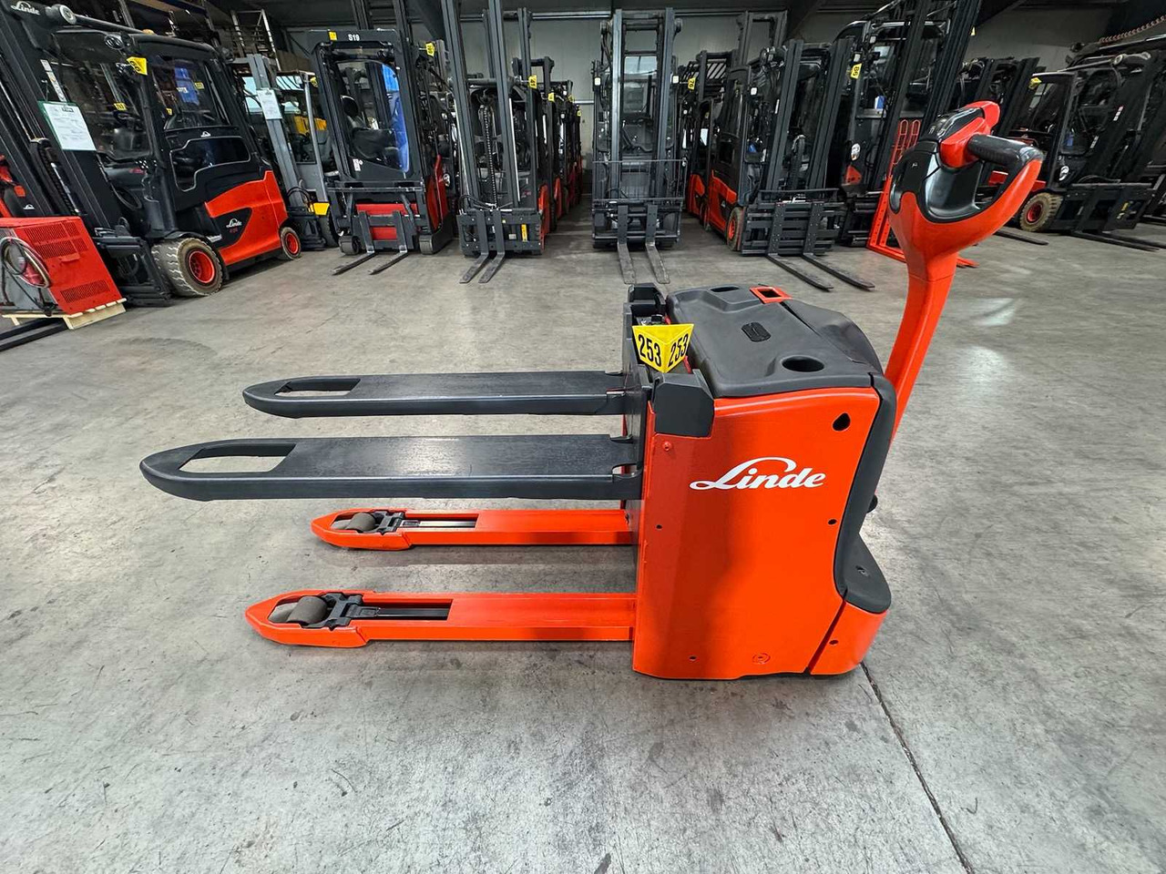 2018 LINDE T16L PALLET TRUCK ANT STACKER INITIAL STROKE 1,480 HOURS - Gaffeltruck: bilde 4 2018 LINDE T16L PALLET TRUCK ANT STACKER INITIAL STROKE 1,480 HOURS - Gaffeltruck: bilde 4