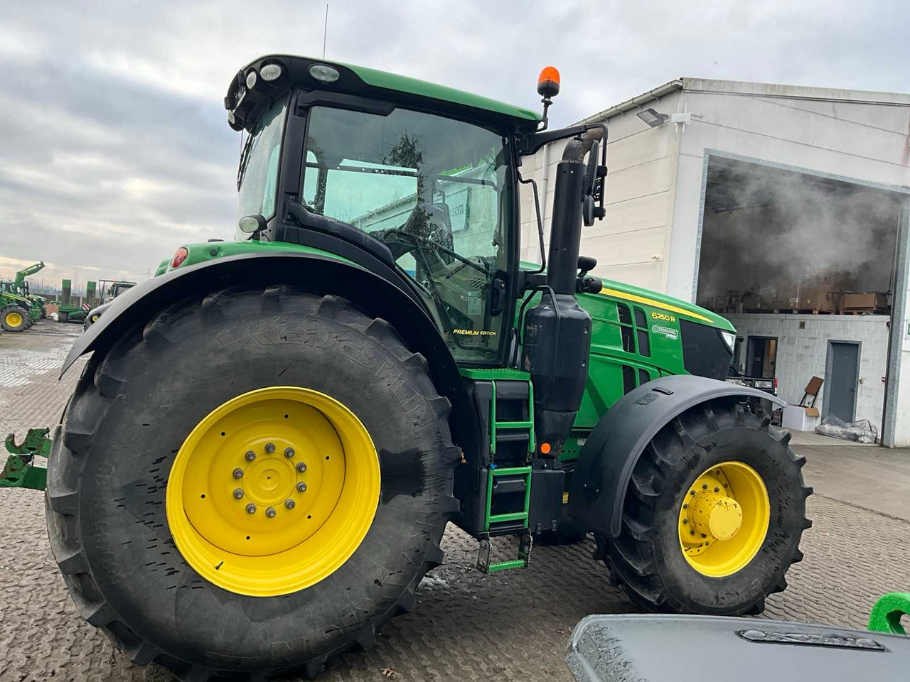 2019 JOHN DEERE 6R250 FOUR WHEEL DRIVE FARM TRACTOR - Traktor: bilde 5 2019 JOHN DEERE 6R250 FOUR WHEEL DRIVE FARM TRACTOR - Traktor: bilde 5