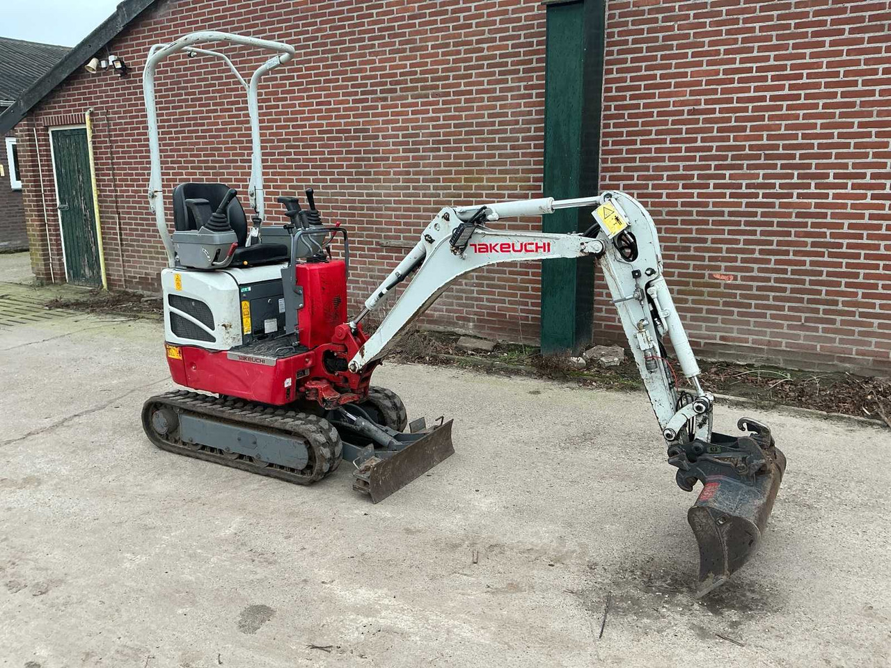 2021 TAKEUCHI TB210R MINI EXCAVATOR - Minigraver: bilde 2 2021 TAKEUCHI TB210R MINI EXCAVATOR - Minigraver: bilde 2