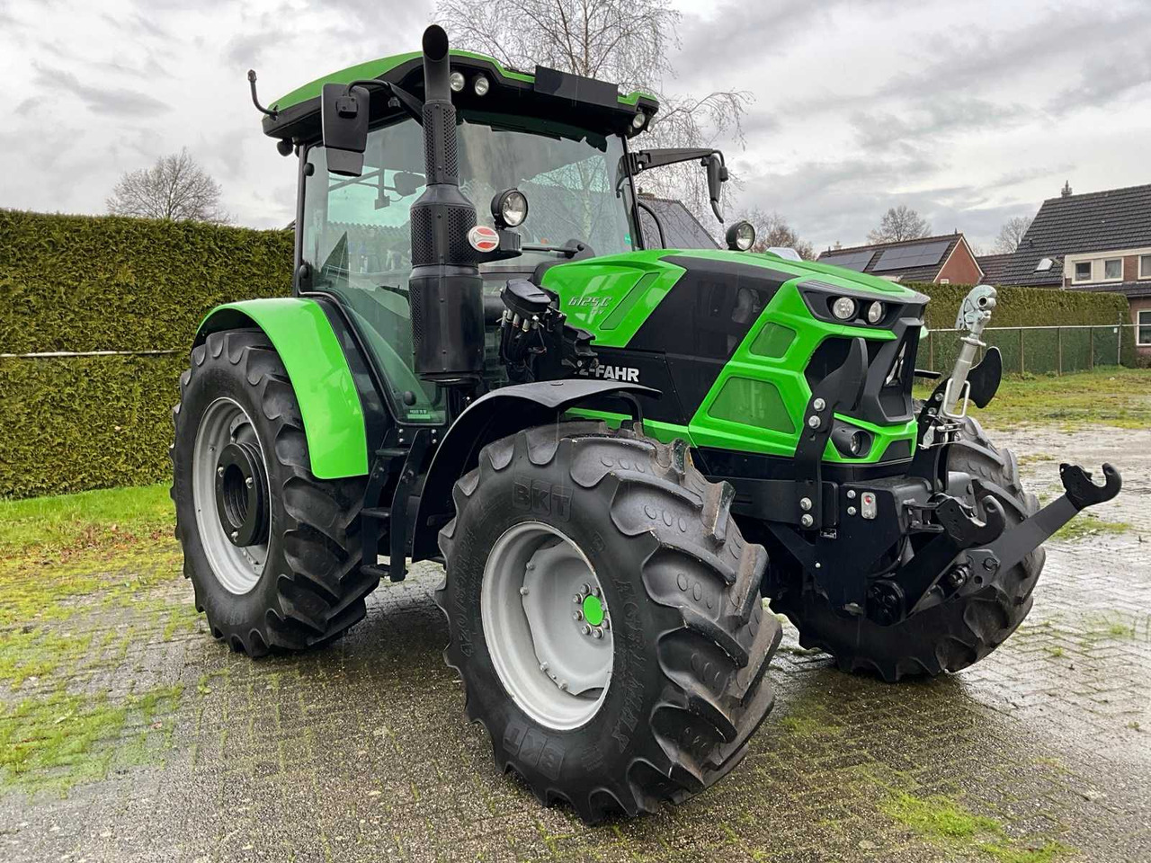 2023 DEUTZ-FAHR 6125 C TTV VARIO ALL-WHEEL DRIVE FARM TRACTOR - Traktor: bilde 4 2023 DEUTZ-FAHR 6125 C TTV VARIO ALL-WHEEL DRIVE FARM TRACTOR - Traktor: bilde 4
