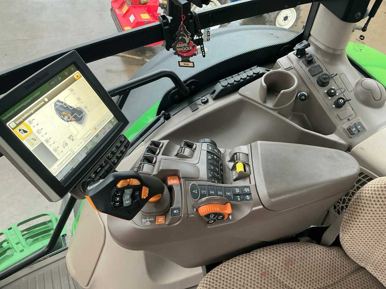 Traktor 2023 JOHN DEERE 6195R FARM TRACTOR: bilde 12