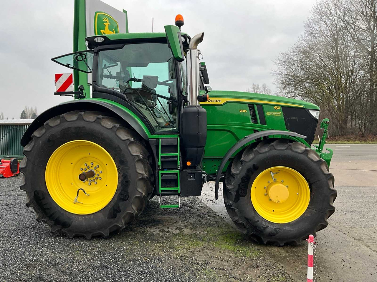 2023 JOHN DEERE 6R230 FOUR WHEEL DRIVE FARM TRACTOR - Traktor: bilde 4 2023 JOHN DEERE 6R230 FOUR WHEEL DRIVE FARM TRACTOR - Traktor: bilde 4