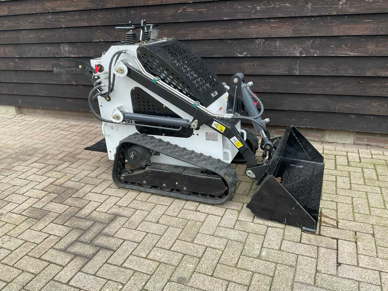 2025 JLH LRT 360 SKID STEER LOADER - Kompakt beltelaster: bilde 2 2025 JLH LRT 360 SKID STEER LOADER - Kompakt beltelaster: bilde 2