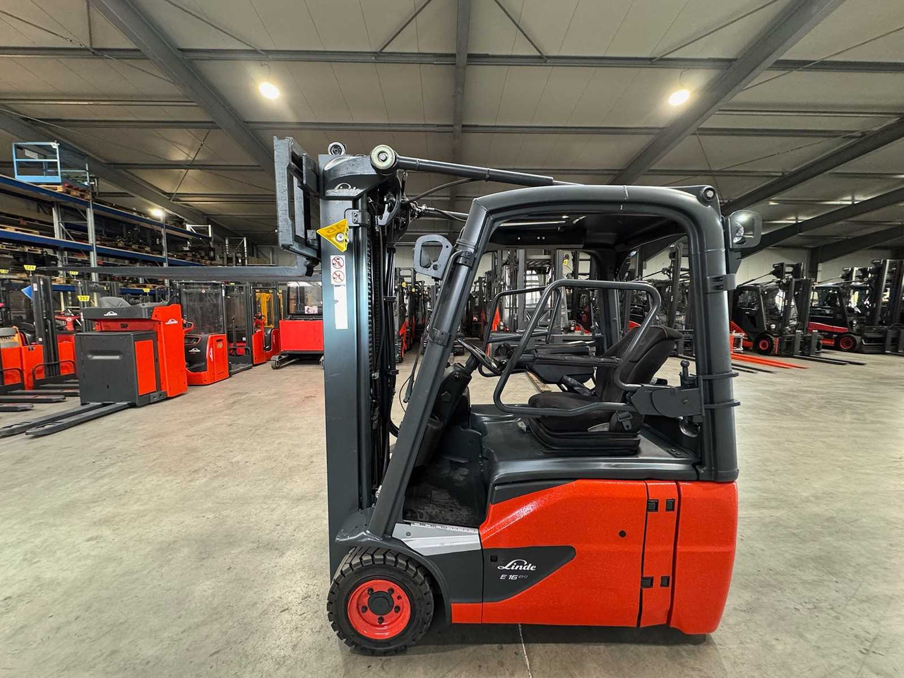 33/2021 SERVICE + UVV 12/2026 LINDE E16 1,600KG TRIPLEX ELECTRIC FORKLIFT 15,113 HOURS - Gaffeltruck: bilde 1 33/2021 SERVICE + UVV 12/2026 LINDE E16 1,600KG TRIPLEX ELECTRIC FORKLIFT 15,113 HOURS - Gaffeltruck: bilde 1