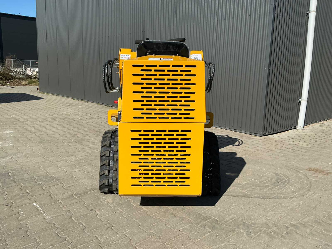 Kompakt beltelaster BISON TEK BT360 MINI LOADER / TRACK SKID STEER LOADER: bilde 12 Kompakt beltelaster BISON TEK BT360 MINI LOADER / TRACK SKID STEER LOADER: bilde 12