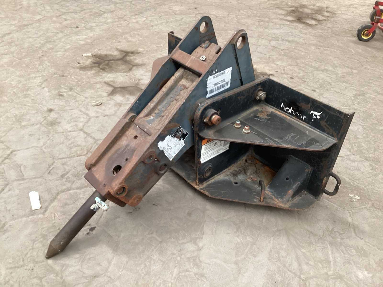 BOBCAT BREAKER SKID STEER LOADER - Kompakt beltelaster: bilde 1 BOBCAT BREAKER SKID STEER LOADER - Kompakt beltelaster: bilde 1